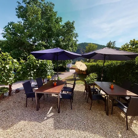 Weingut Baeuerl Апартаменты *